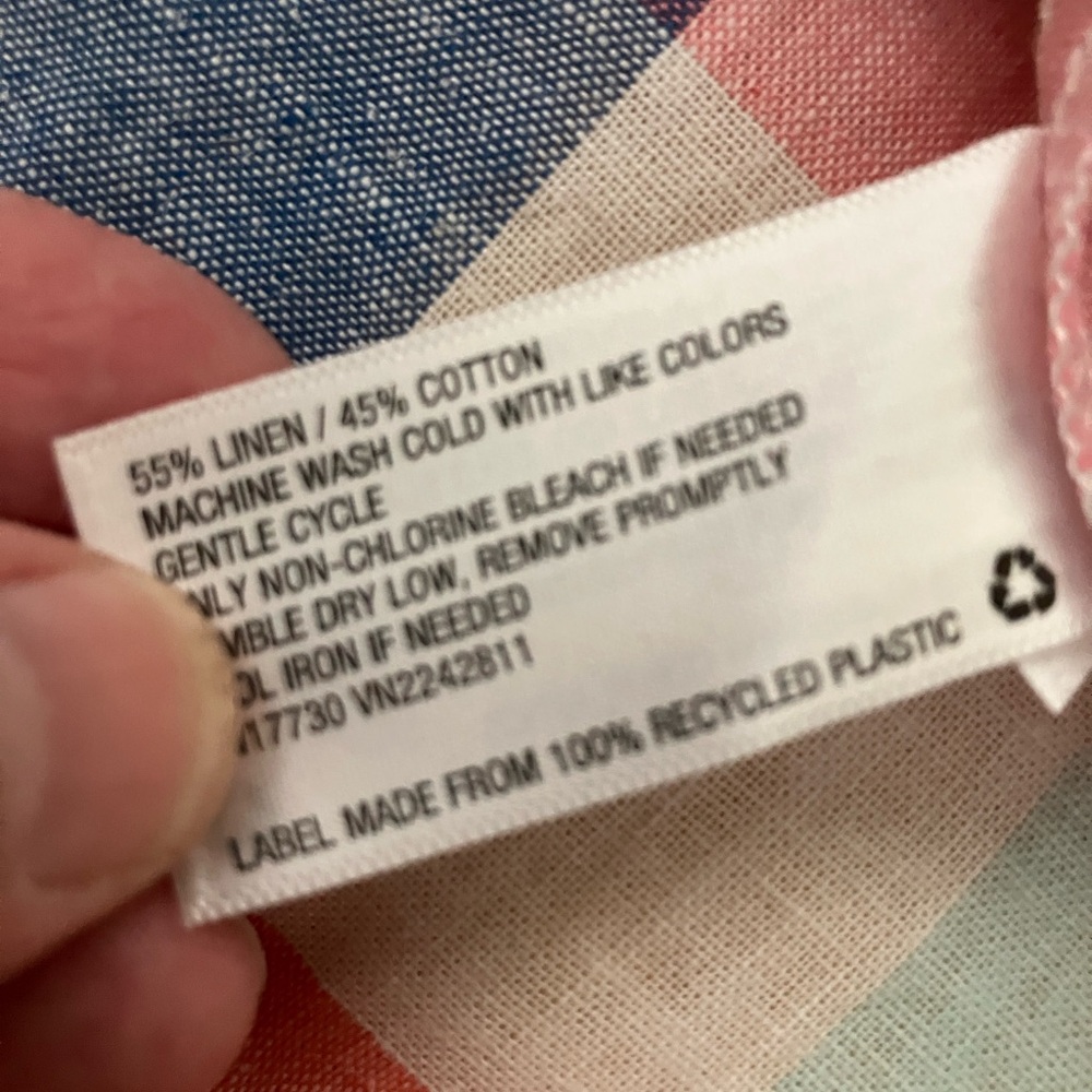 Cotton/Linen Sleeveless Top - Picture 2 of 3